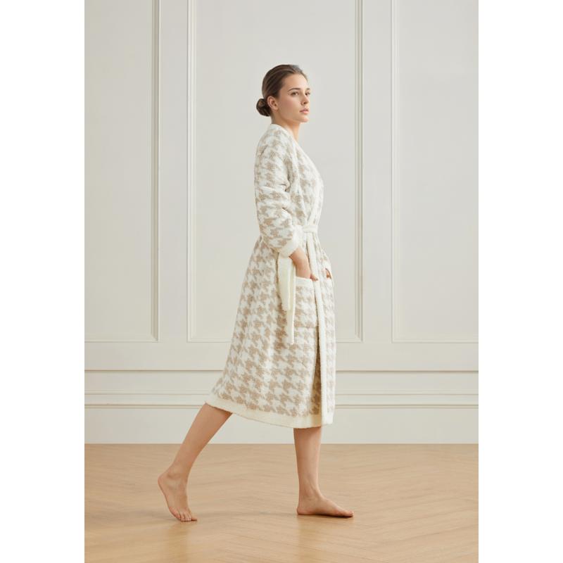 Houndstooth Buttery Robe