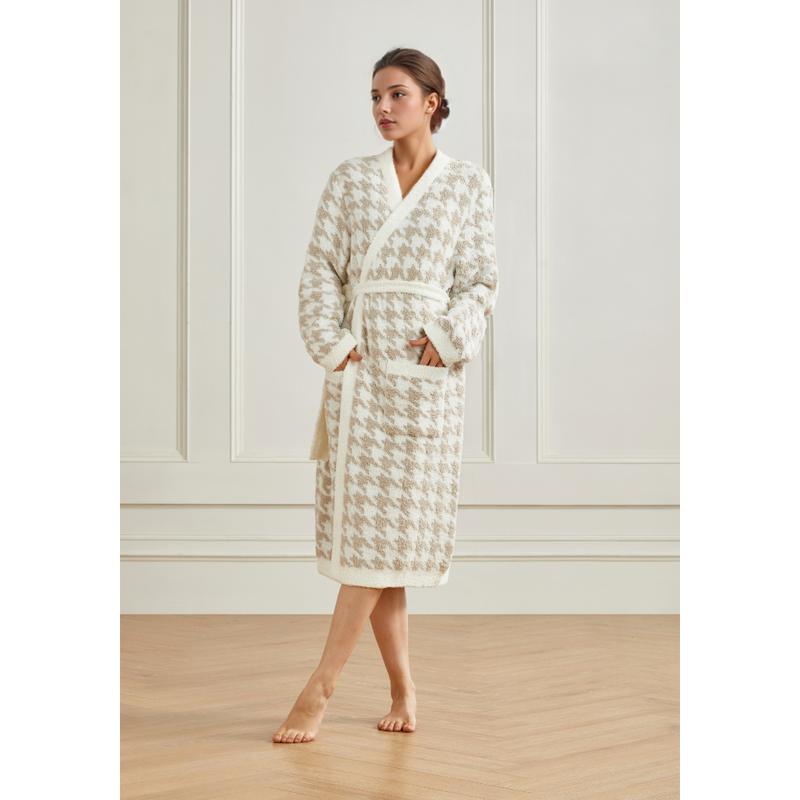 Houndstooth Buttery Robe