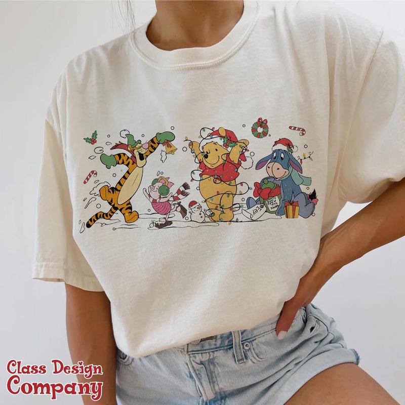 Retro Winnie Pooh Christmas Sweatshirt, Pooh Christmas Sweatshirt, Holiday Sweater, Winter Crewneck Shirt, Christmas Family Sweatshirt 3YAHC