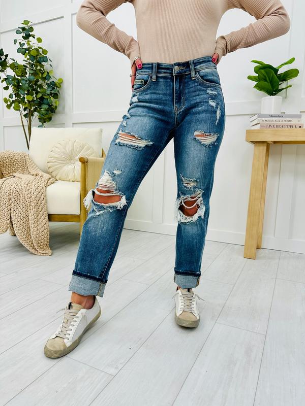 Restock! Judy Blue REG CURVY Somewhere On a Bleach Mid Rise Boyfriend Jeans