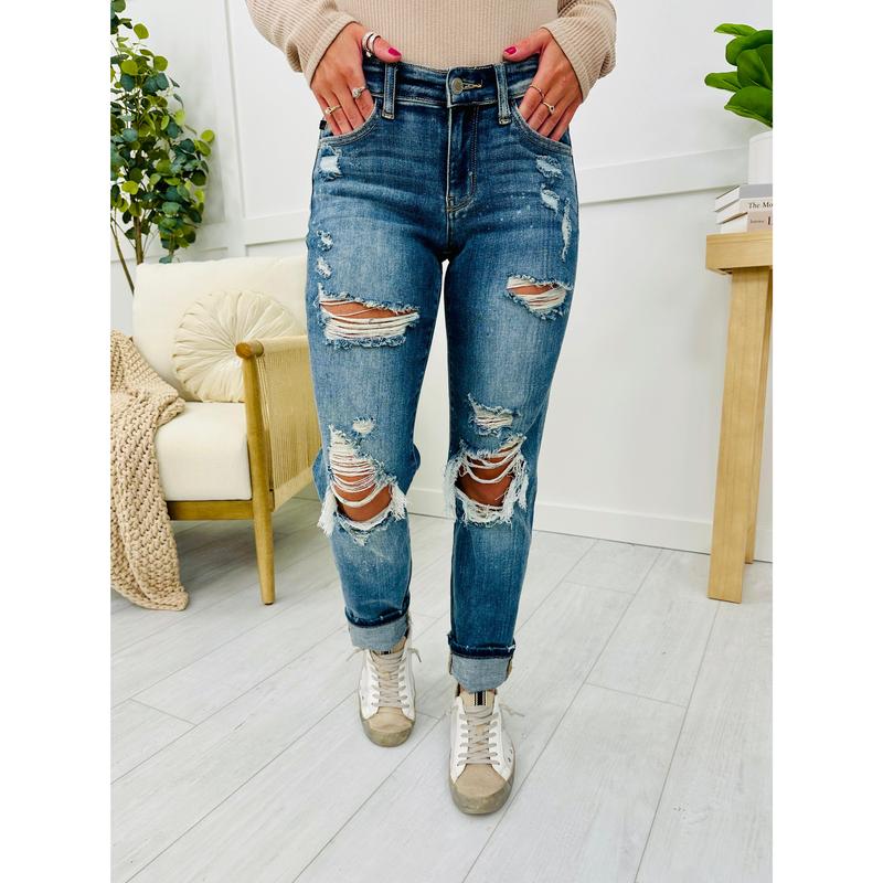 Restock! Judy Blue REG CURVY Somewhere On a Bleach Mid Rise Boyfriend Jeans