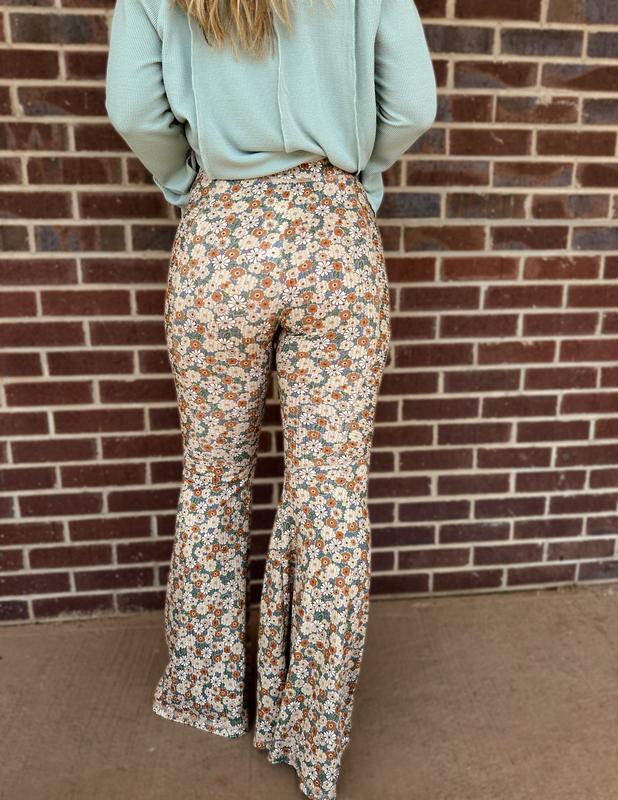 Dream in flowers flare pants