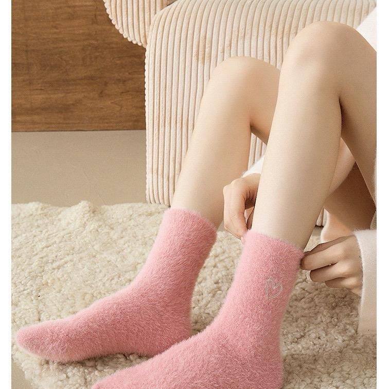 5 Pairs Heart Embroidery Socks, Cute & Warm Fluffy Thick  Socks  Women's Stockings &Hosiery Soft Ankle Socks Fit Fuzzy Stretchy Everyday Embroidered Womenswear Comfort Winter