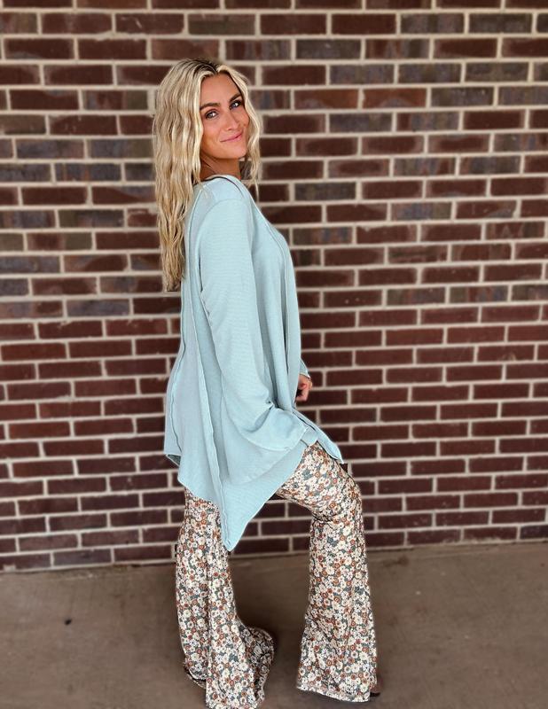 Dream in flowers flare pants