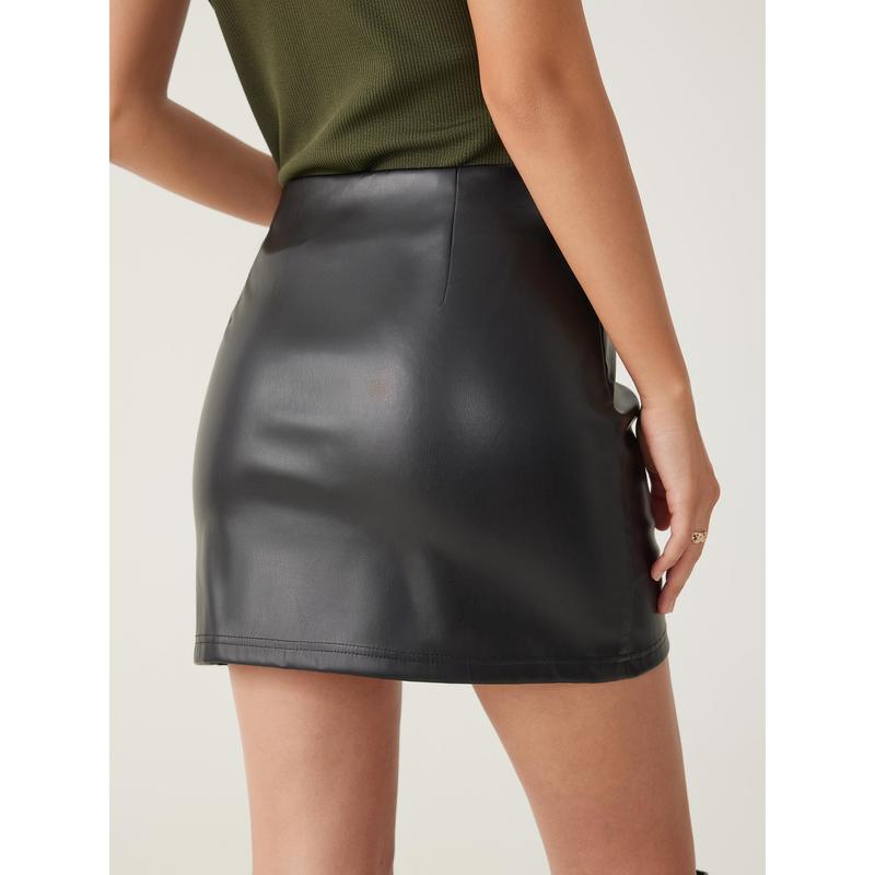 Cider [3 colors, size 2-10] Faux Leather Solid Split Mini Skirt