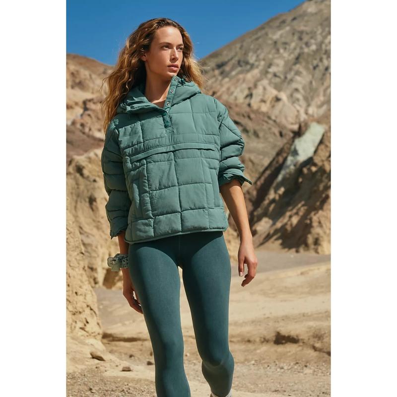 UANEO Women's Oversized Puffer Jacket with Hood, Lightweight Quilted Pullover Hoodie, Dolman Long Sleeve Warm Winter Coat