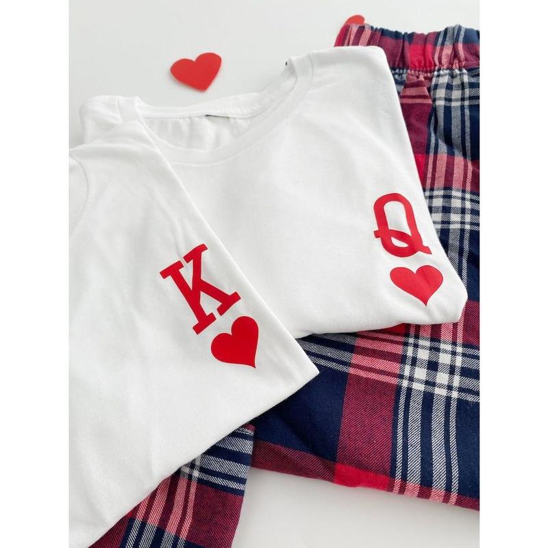 Valentine's Day Matching T-Shirt gift for couples King and Queen Valentines Day Couple Fashion Christmas Gifts. T-Shirt