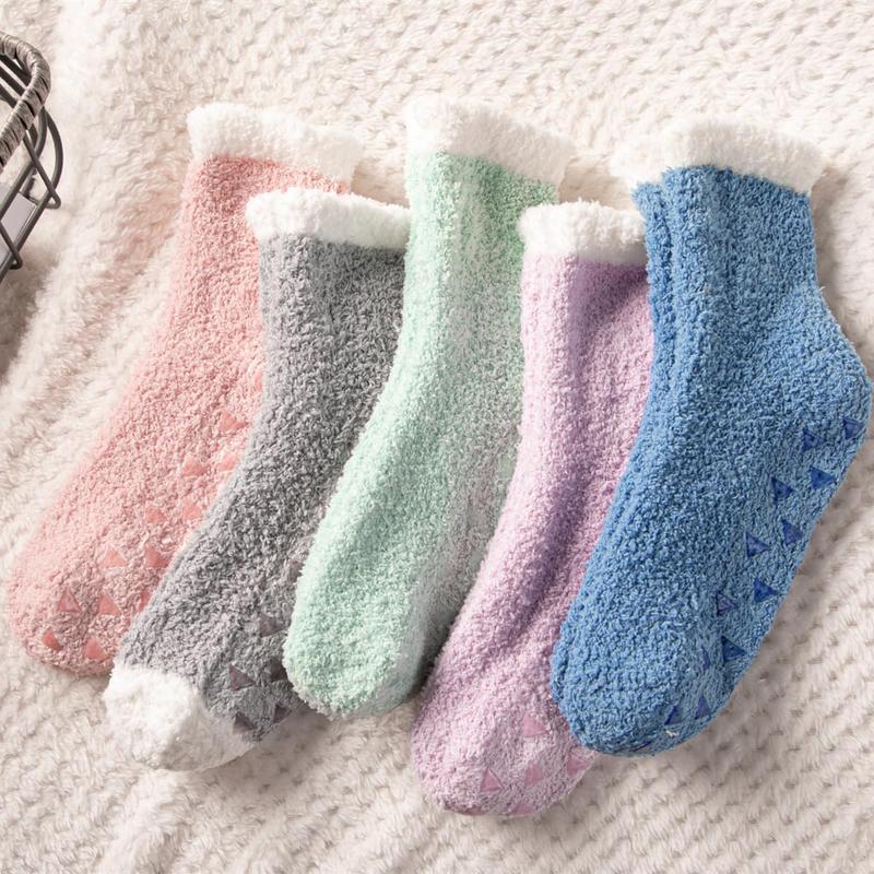 Fuzzy Socks for Women - Non Slip Socks Women, Slipper Socks Hospital Socks with Grips for Women, Warm Fluffy Socks