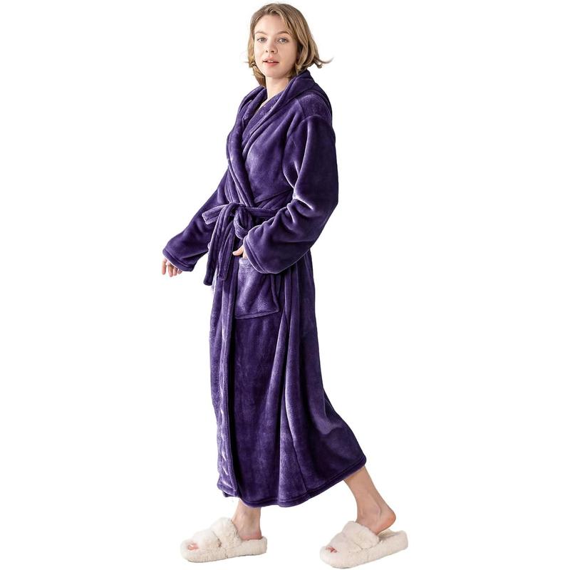 Women's Hooded Long Bathrobe, Silky Soft Lightweight Plush Fleece Robe Warm and Comfy to Wear