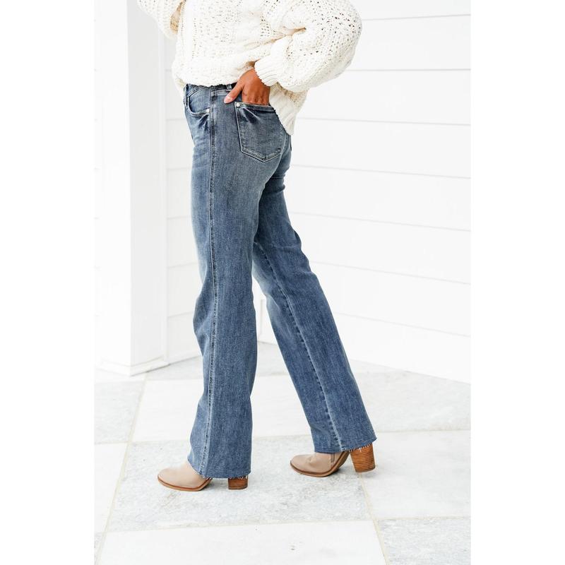 Judy Blue Take the Chance Mid Rise Medium Wash Tummy Control Vintage Straight Leg Jeans