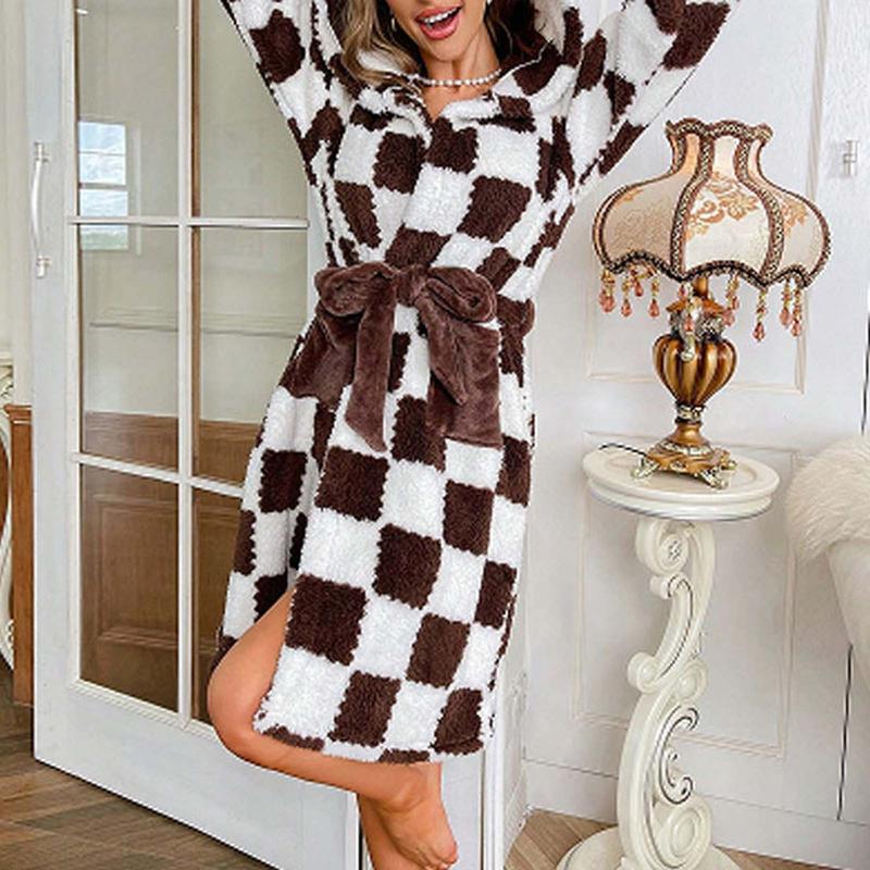 Women's Fleece Hooded Robe Plaid Long Sleeve Tie-Up Waist Plush Nightwear with Pockets for Winter Fall, Ladies Clothes for Indoor Outdoor Wear, Ladies Clothes for Daily Wear