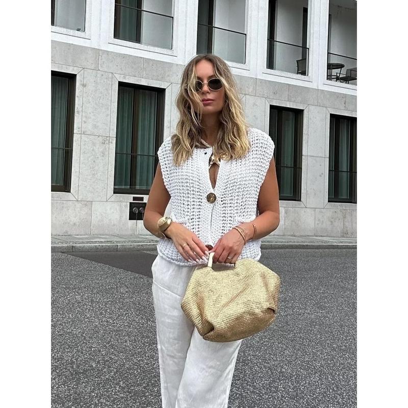 2024 New Women's European and American Style Pocket Sleeveless Short Knitted Cardigan Vest Shirt