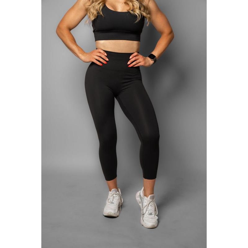 NEW Effortless Scrunch Capris - Black