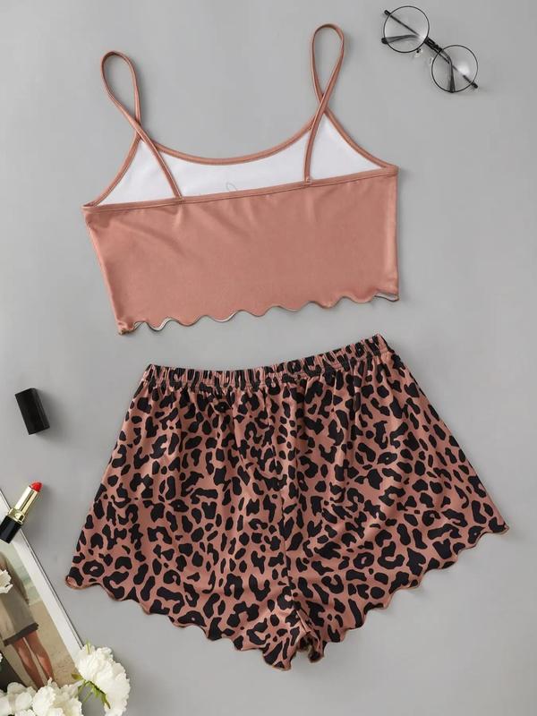 Women's All Over Print Scallop Trim Loungewear Set, Fashion Spaghetti Strap Cami Top & Bow Decor Lounge Shorts, Summer Sleepwear Co-ord Set