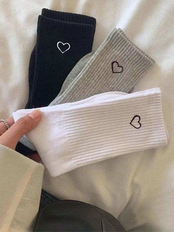 Women's 3 Pairs Heart Print Crew Socks, Casual Moisture Wicking Mid-Calf Socks, Soft Comfy Breathable Socks For All Seasons Daily Wear