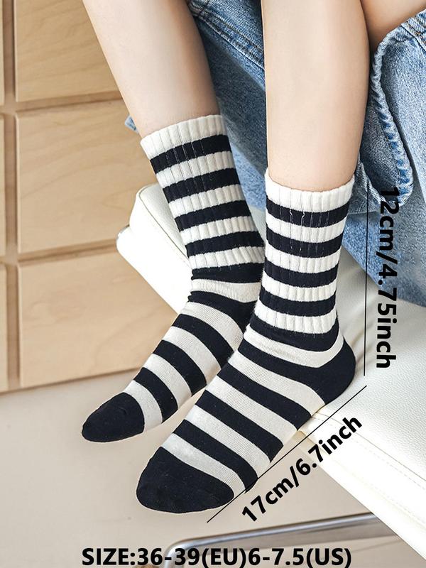 Women's 5 Pairs Colorblock Stripped & Star Print Crew Socks, Casual Moisture Wicking Socks, Soft Comfy Breathable Socks for All Seasons Daily Wear