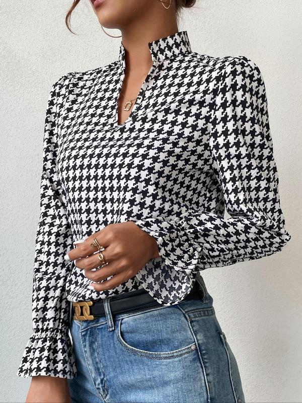 Women's Houndstooth Print Ruffle Trim Notched Blouse, Casual Flounce Sleeve Top for Daily Wear, Ladies Clothes for All Seasons