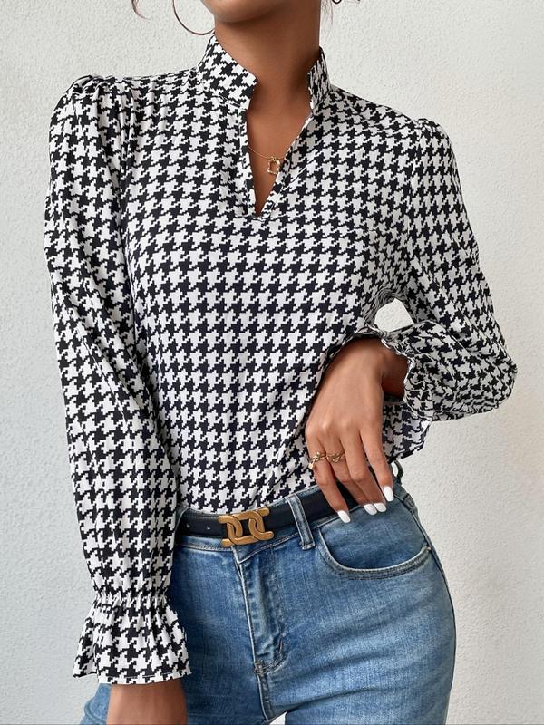 Women's Houndstooth Print Ruffle Trim Notched Blouse, Casual Flounce Sleeve Top for Daily Wear, Ladies Clothes for All Seasons